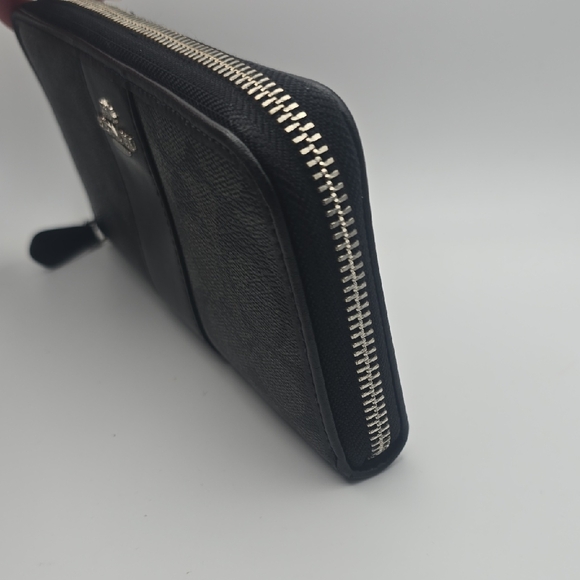 Coach Black & Silver Signature Monogram Long Zip Around Wallet (EUC)🩶🖤🩶 - Picture 4 of 12